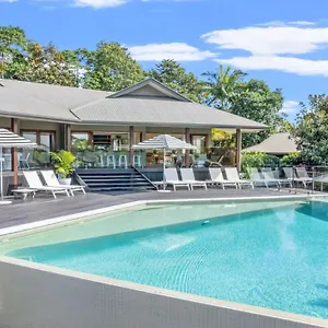 Cape Vue Byron Villa
